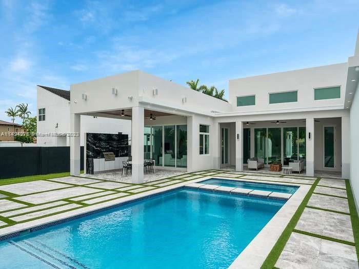 3040 128th Ave, Miami, FL, 33175 United States, 5 Bedrooms Bedrooms, ,6 BathroomsBathrooms,Residential,For Sale,128th Ave,A11494278