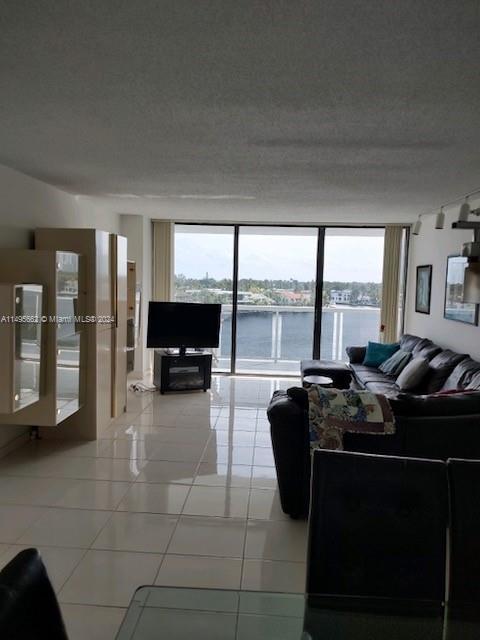 20515 E Country Club Dr 646, Aventura, Florida 33180, 2 Bedrooms Bedrooms, ,2 BathroomsBathrooms,Residential,For Sale,20515 E Country Club Dr 646,A11495662