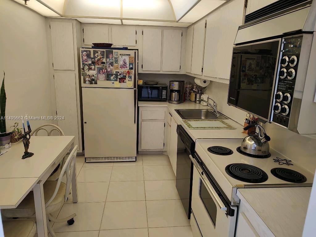 20515 E Country Club Dr 646, Aventura, Florida 33180, 2 Bedrooms Bedrooms, ,2 BathroomsBathrooms,Residential,For Sale,20515 E Country Club Dr 646,A11495662