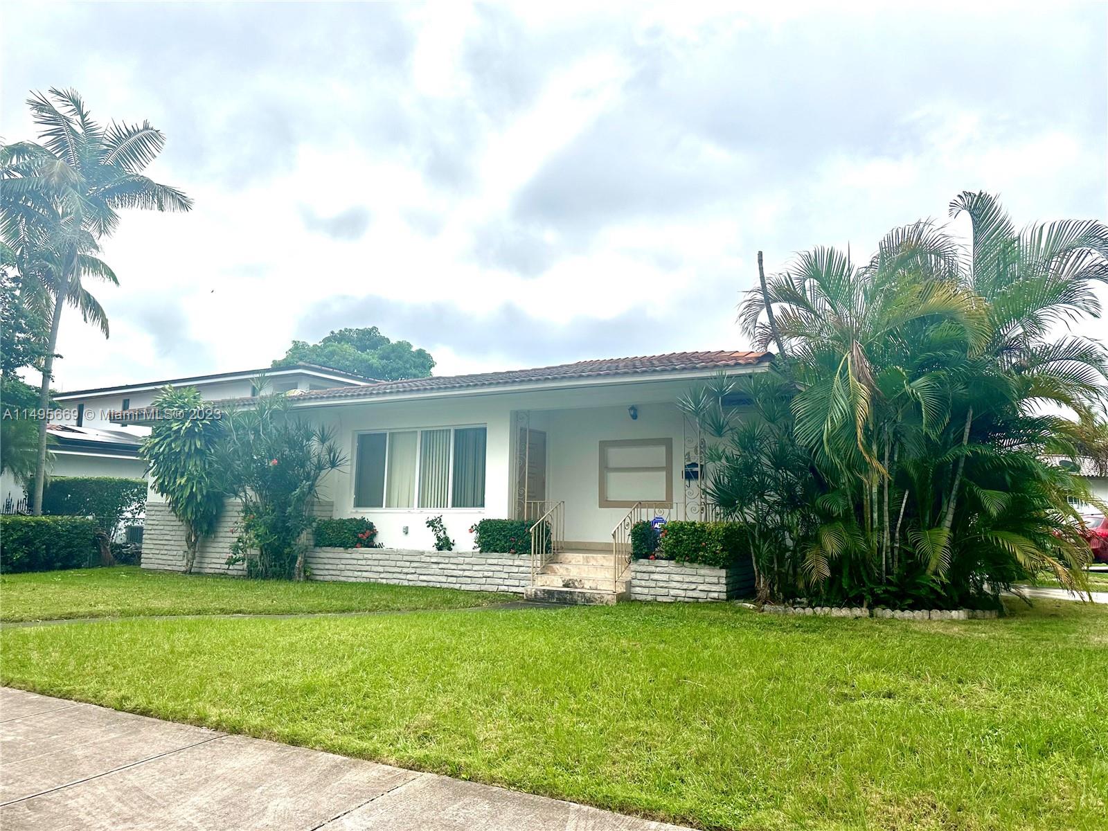 46 Malaga Ave 0, Coral Gables, Florida 33134, 3 Bedrooms Bedrooms, ,2 BathroomsBathrooms,Residentiallease,For Rent,46 Malaga Ave 0,A11495669