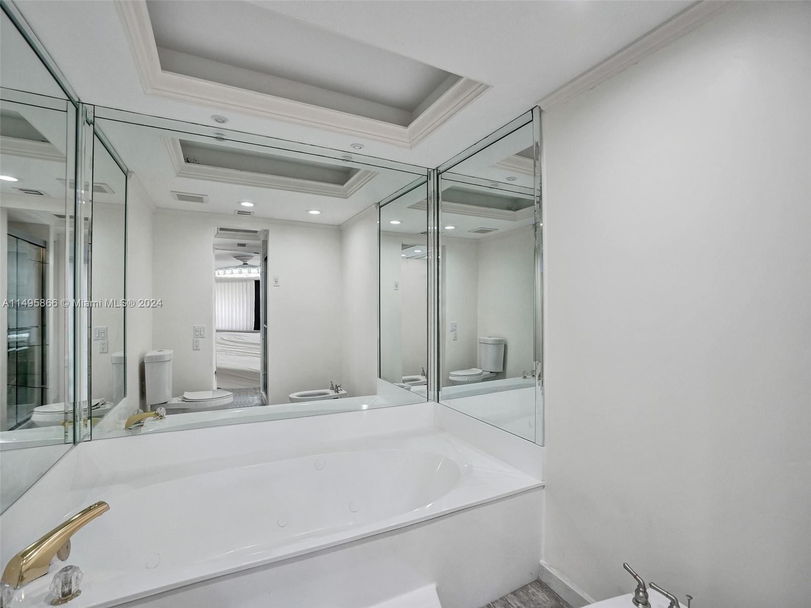 1167 Hillsboro Mile 607, Hillsboro Beach, Florida 33062, 3 Bedrooms Bedrooms, ,3 BathroomsBathrooms,Residential,For Sale,1167 Hillsboro Mile 607,A11495866