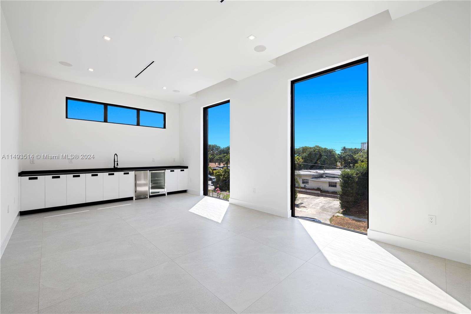 1925 Hibiscus Dr, North Miami, FL, 33181 United States, 6 Bedrooms Bedrooms, ,5 BathroomsBathrooms,Residential,For Sale,Hibiscus Dr,A11493514