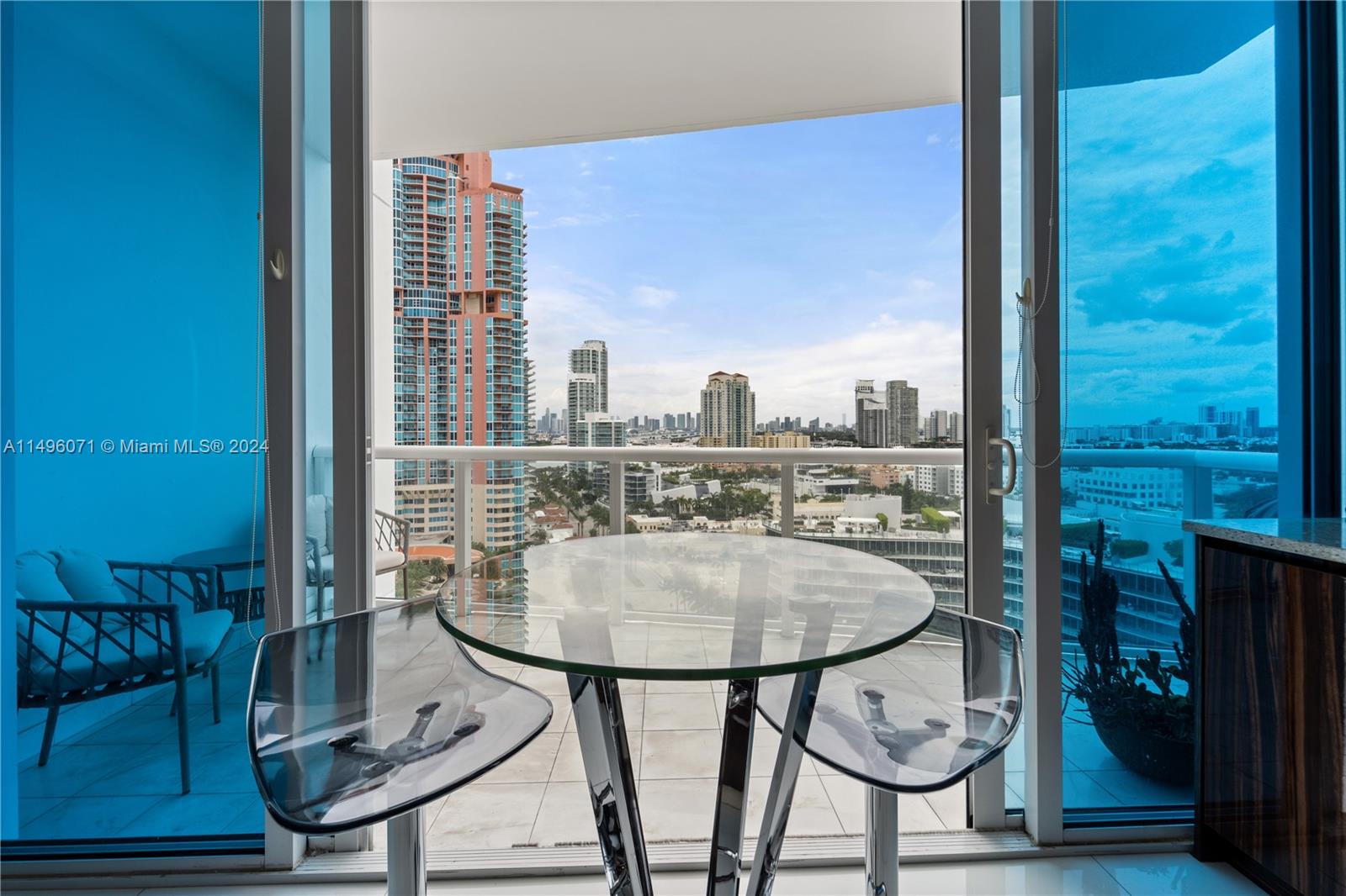 2nd terrace in the kitchen