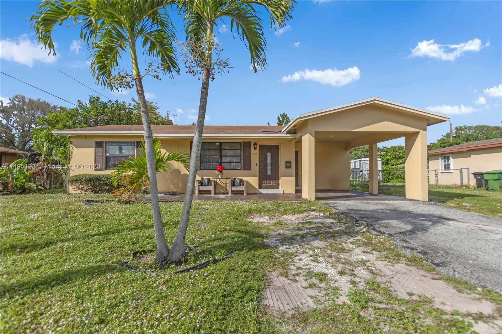 661 SW 28th Ter  For Sale A11495198, FL