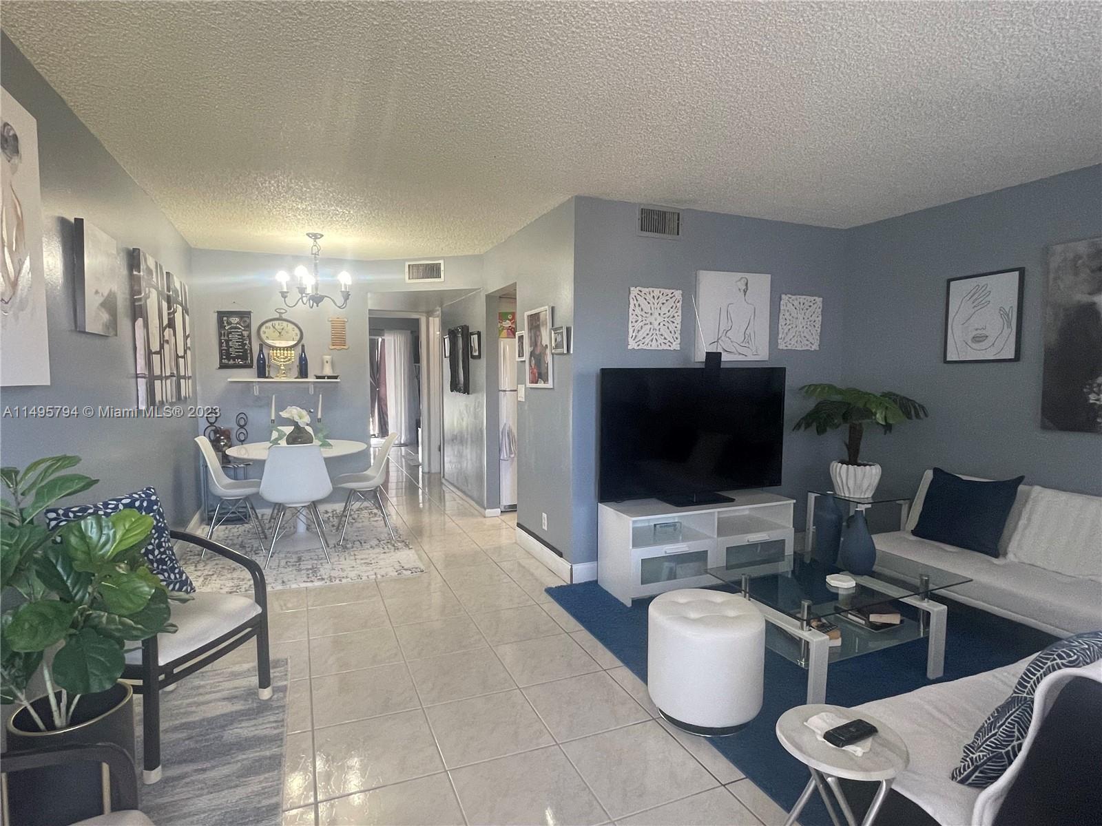 9061 Sunrise Lakes Blvd, Sunrise, FL, 33322 United States, 1 Bedroom Bedrooms, ,1 BathroomBathrooms,Residential,For Sale,Sunrise Lakes Blvd,A11495794