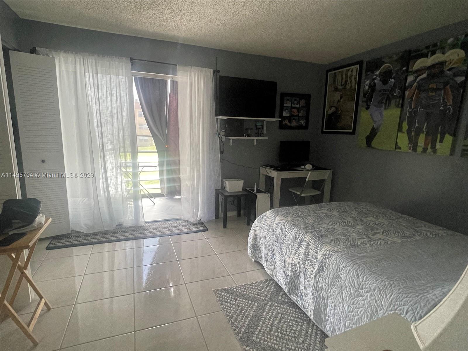 9061 Sunrise Lakes Blvd, Sunrise, FL, 33322 United States, 1 Bedroom Bedrooms, ,1 BathroomBathrooms,Residential,For Sale,Sunrise Lakes Blvd,A11495794