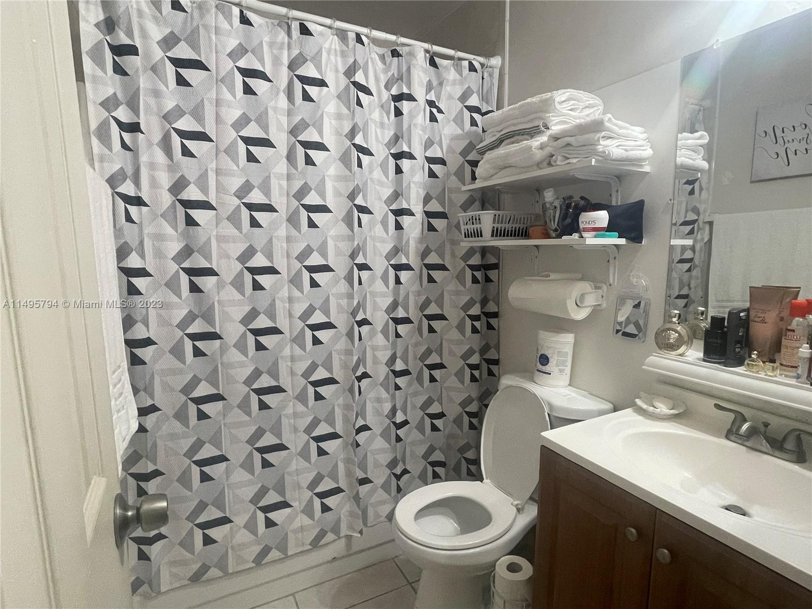 9061 Sunrise Lakes Blvd, Sunrise, FL, 33322 United States, 1 Bedroom Bedrooms, ,1 BathroomBathrooms,Residential,For Sale,Sunrise Lakes Blvd,A11495794