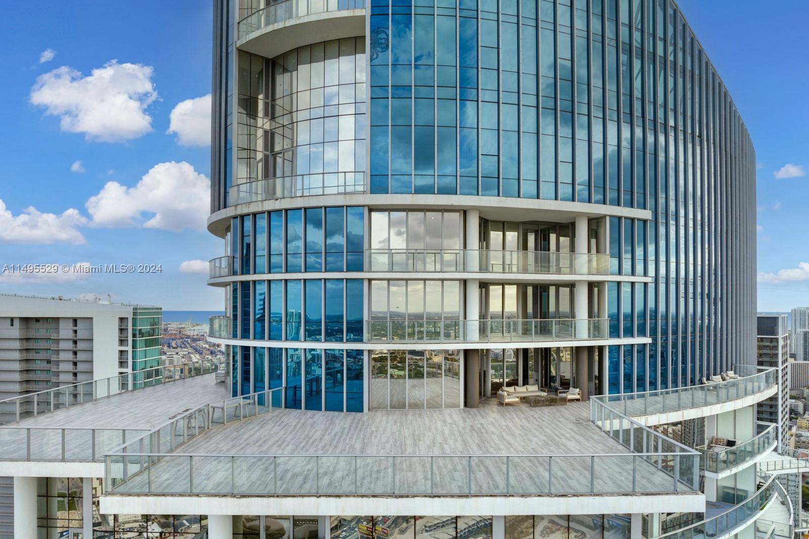 851 NE 1st Ave 5202, Miami, Florida 33132, 4 Bedrooms Bedrooms, ,5 BathroomsBathrooms,Residential,For Sale,851 NE 1st Ave 5202,A11495529