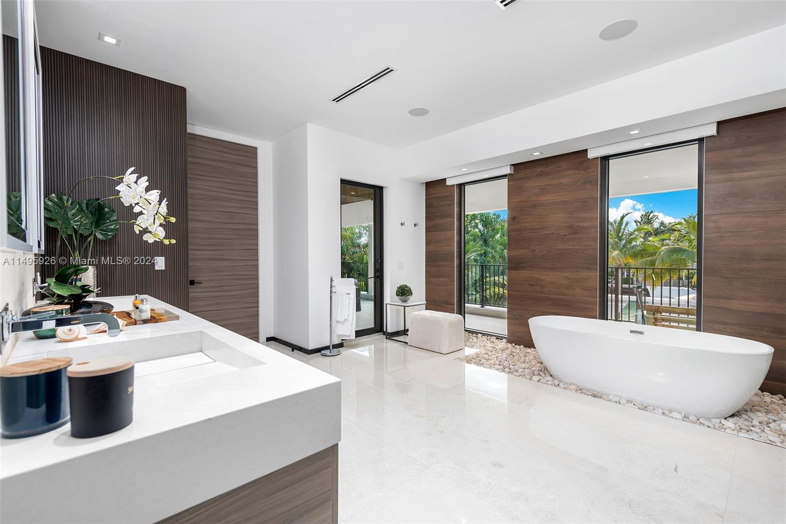 3734 Chase Ave, Miami Beach, FL, 33140 United States, 8 Bedrooms Bedrooms, ,8 BathroomsBathrooms,Residential,For Sale,Chase Ave,A11495926