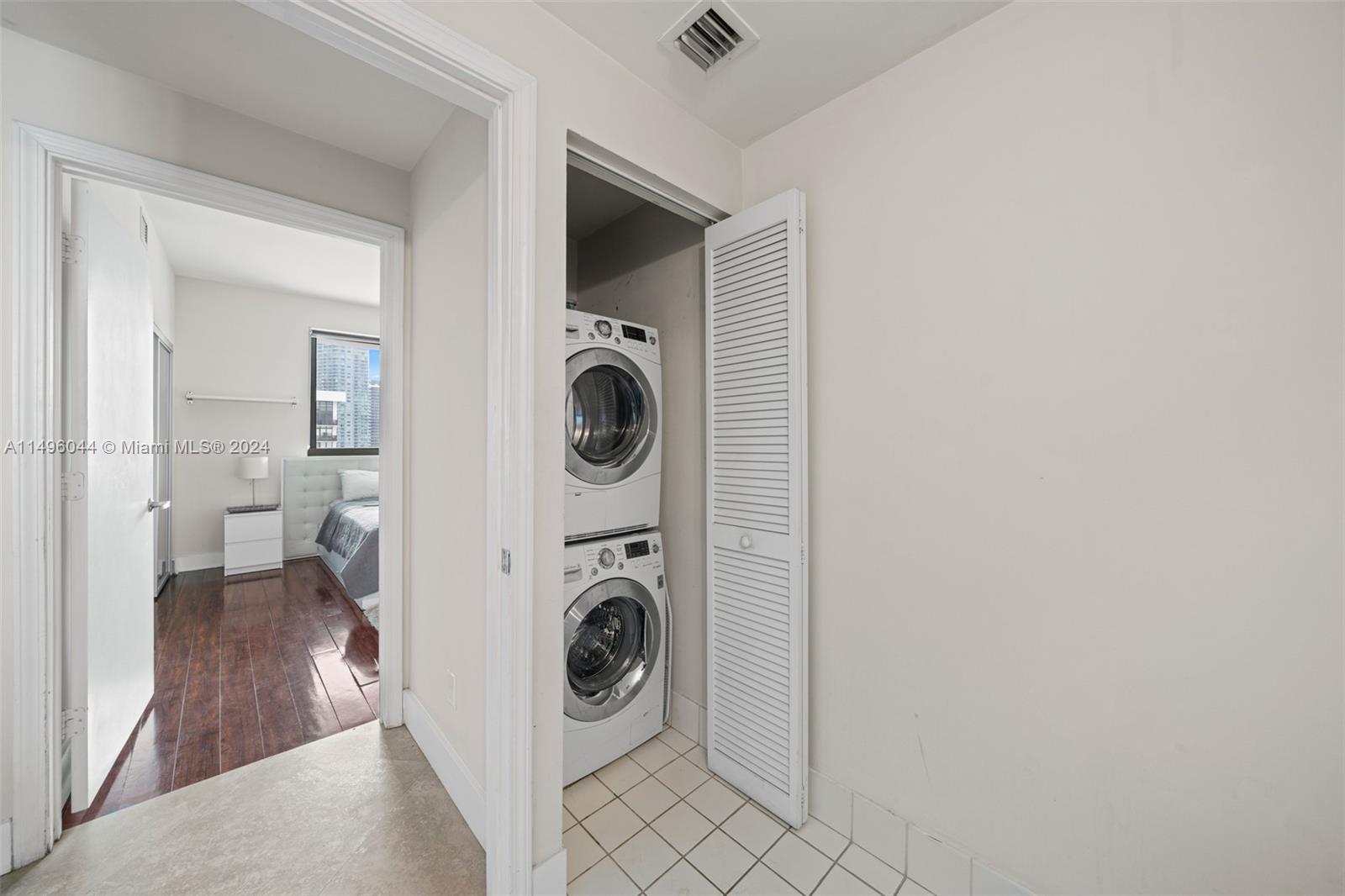 601 NE 36th St 1704, Miami, Florida 33137, 2 Bedrooms Bedrooms, ,2 BathroomsBathrooms,Residential,For Sale,601 NE 36th St 1704,A11496044