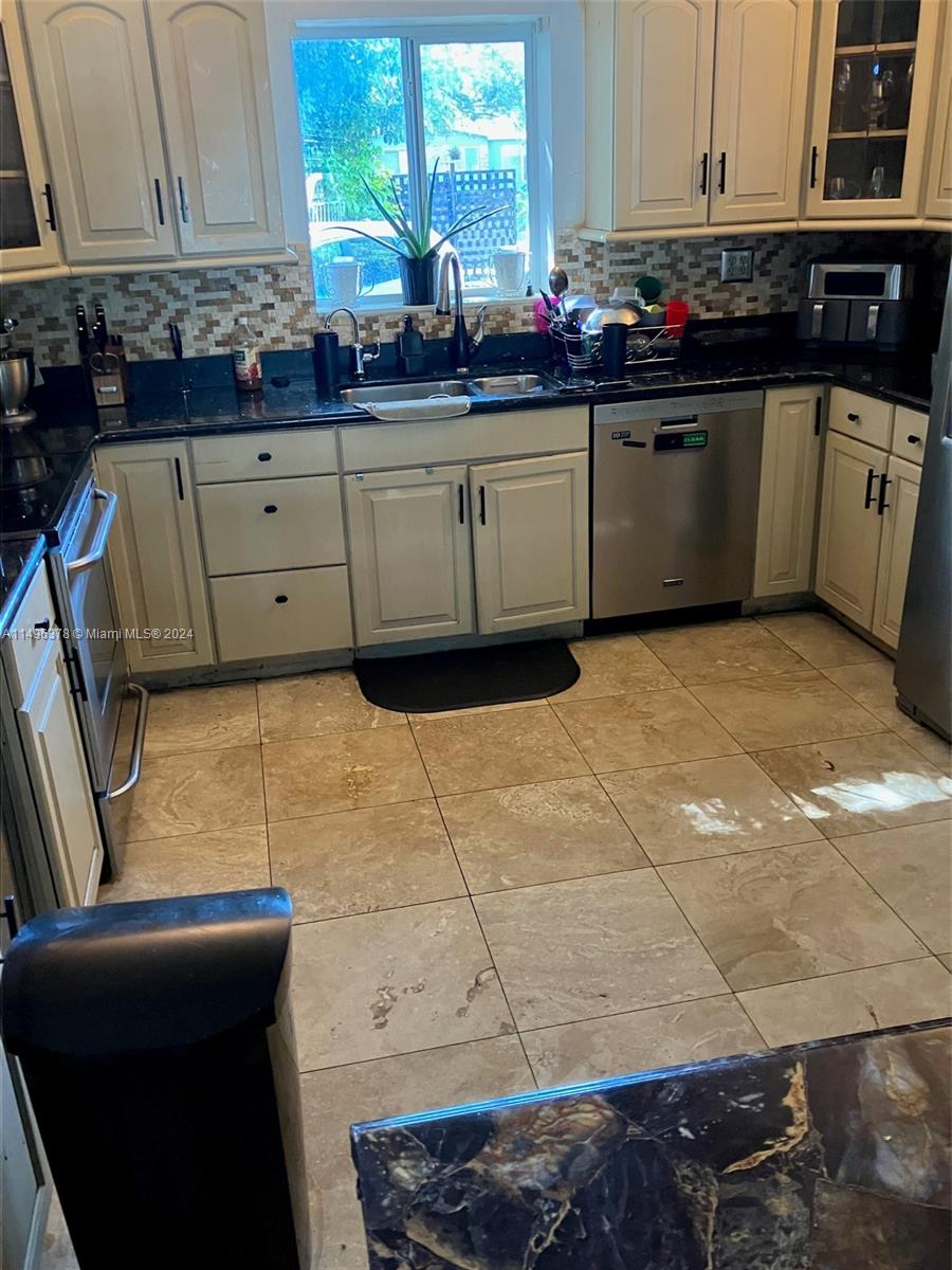 155 NE 163rd St, Miami, Florida 33162, 5 Bedrooms Bedrooms, ,5 BathroomsBathrooms,Residential,For Sale,155 NE 163rd St,A11496378