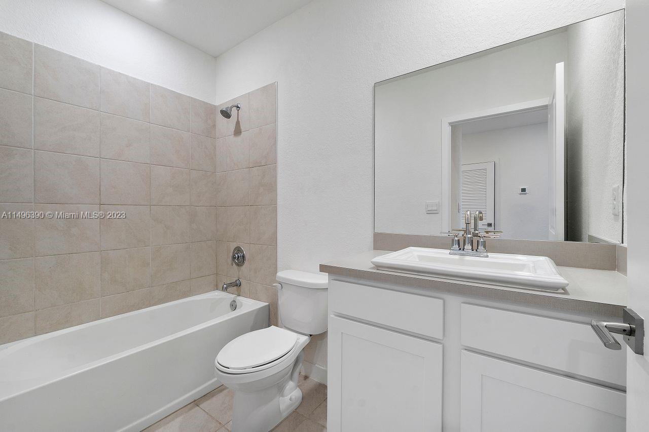 1824 SE 9th Ave, Homestead, Florida 33034, 3 Bedrooms Bedrooms, ,2 BathroomsBathrooms,Residential,For Sale,1824 SE 9th Ave,A11496390