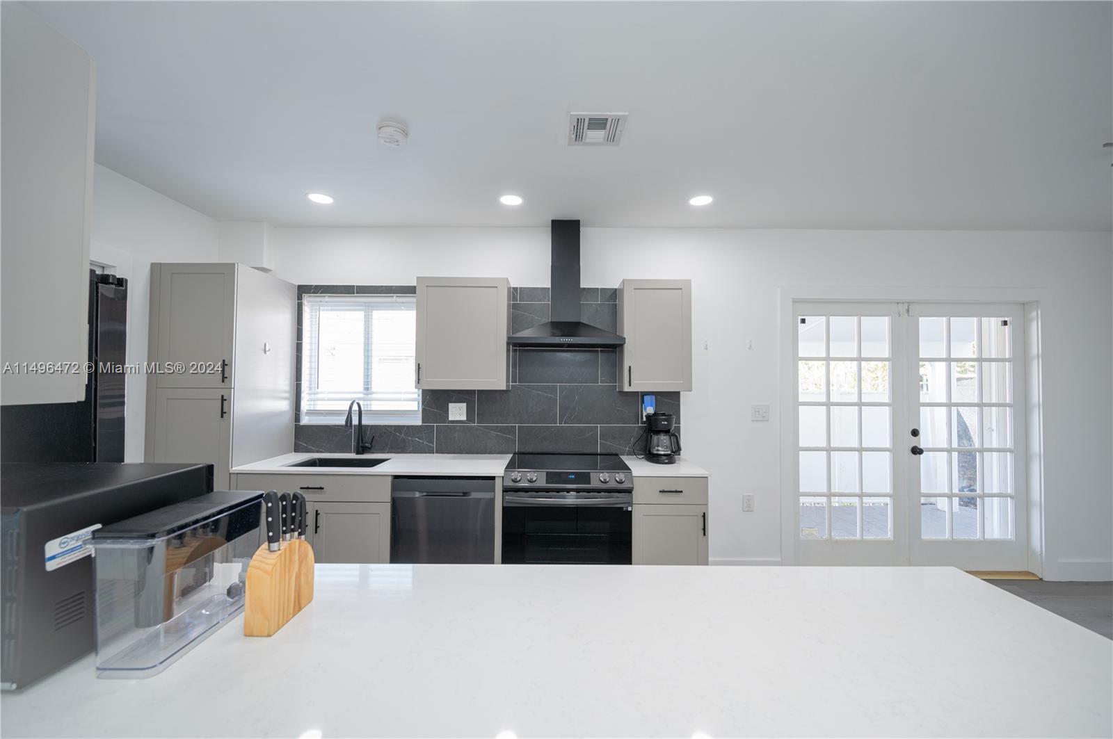 305 NW 122nd St, North Miami, Florida 33168, 2 Bedrooms Bedrooms, ,2 BathroomsBathrooms,Residential,For Sale,305 NW 122nd St,A11496472