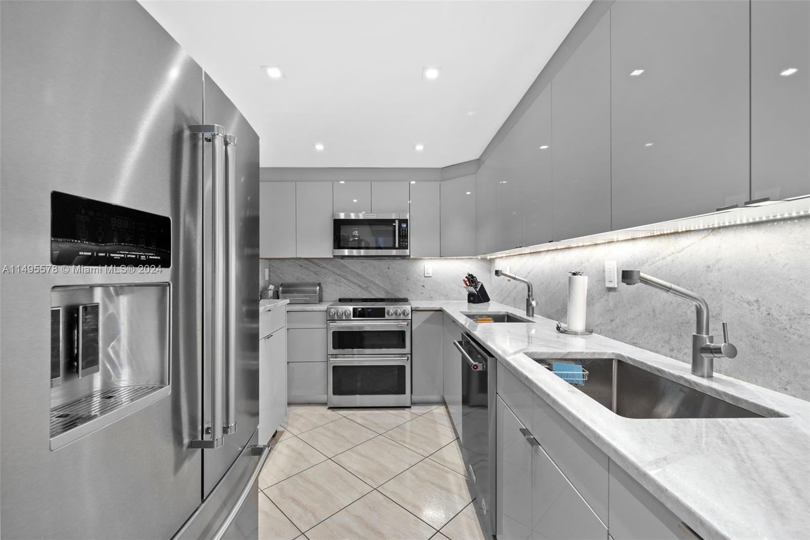 9511 Collins Ave 605, Surfside, Florida 33154, 1 Bedroom Bedrooms, ,1 BathroomBathrooms,Residential,For Sale,9511 Collins Ave 605,A11495578