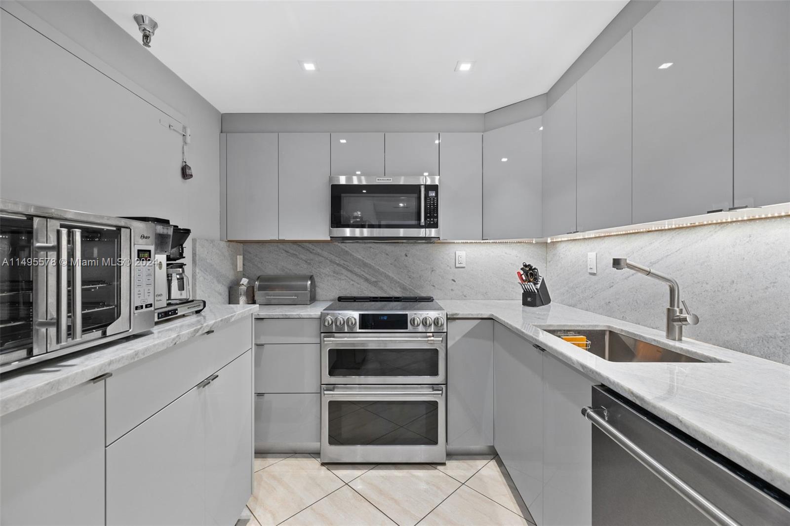 9511 Collins Ave 605, Surfside, Florida 33154, 1 Bedroom Bedrooms, ,1 BathroomBathrooms,Residential,For Sale,9511 Collins Ave 605,A11495578