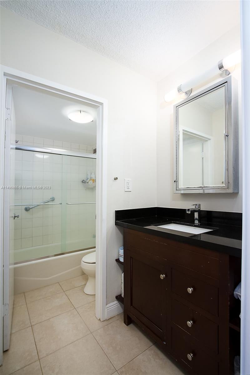 9225 Collins Ave 1201, Surfside, Florida 33154, 2 Bedrooms Bedrooms, ,2 BathroomsBathrooms,Residentiallease,For Rent,9225 Collins Ave 1201,A11496865