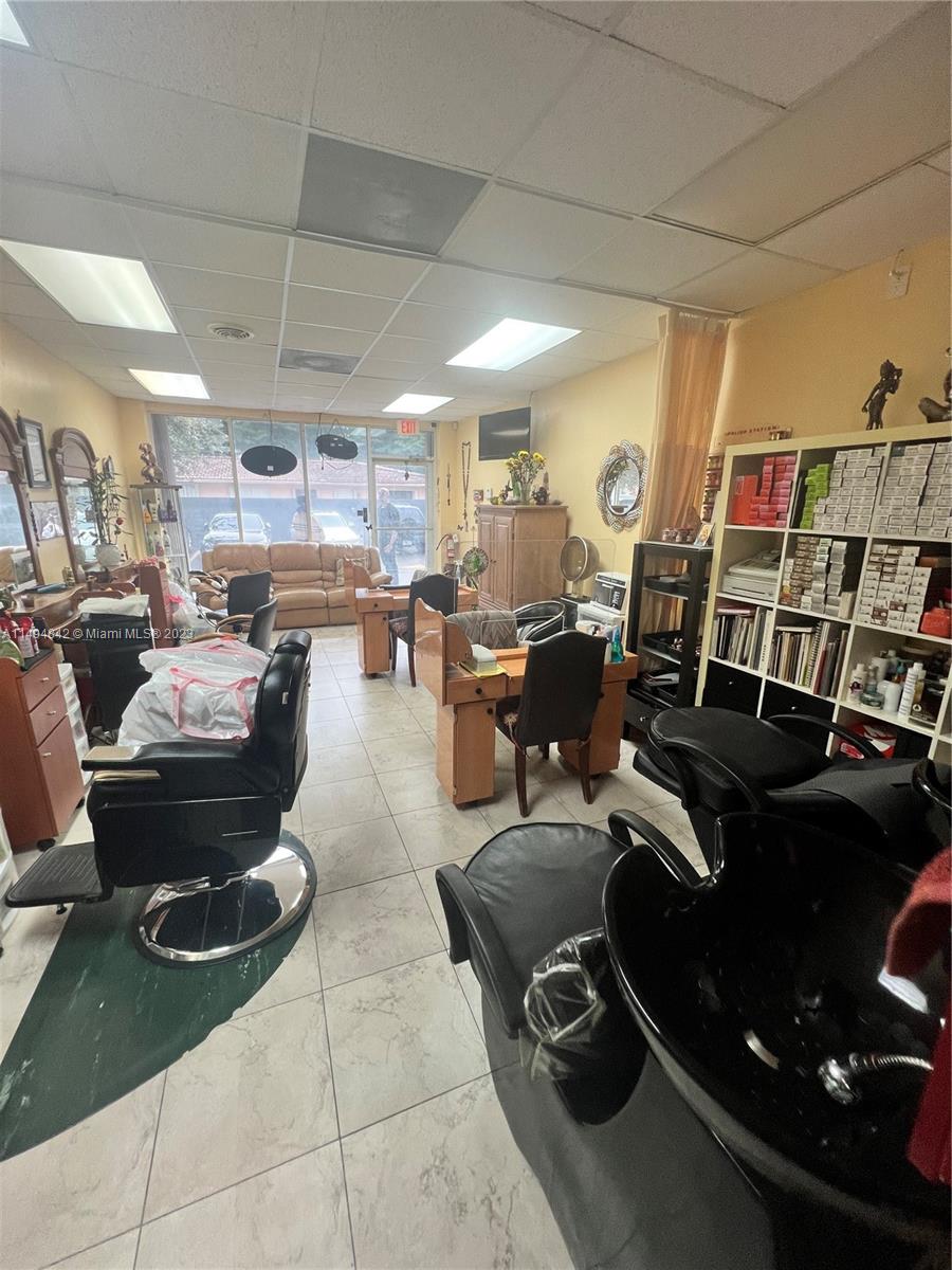 Beauty Salon SW Confidential