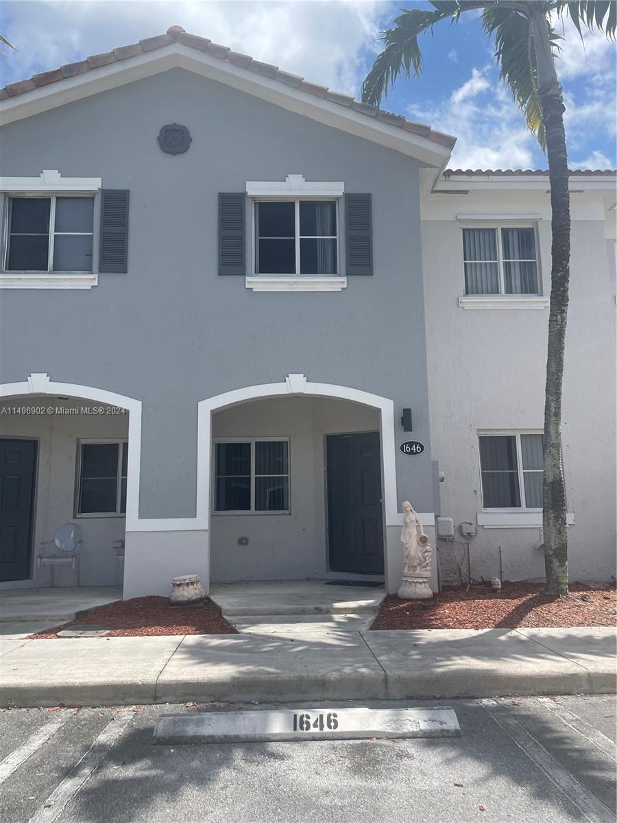 1646 SE 30th St 1646, Homestead, Florida 33035, 3 Bedrooms Bedrooms, ,2 BathroomsBathrooms,Residential,For Sale,1646 SE 30th St 1646,A11496902