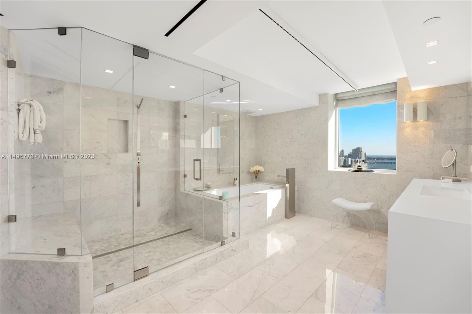 10 VENETIAN WAY, Miami Beach, FL, 33139 United States, 6 Bedrooms Bedrooms, ,6 BathroomsBathrooms,Residential,For Sale,VENETIAN WAY,A11496773