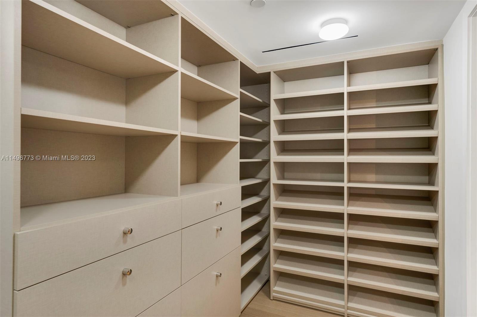 10 VENETIAN WAY, Miami Beach, FL, 33139 United States, 6 Bedrooms Bedrooms, ,6 BathroomsBathrooms,Residential,For Sale,VENETIAN WAY,A11496773