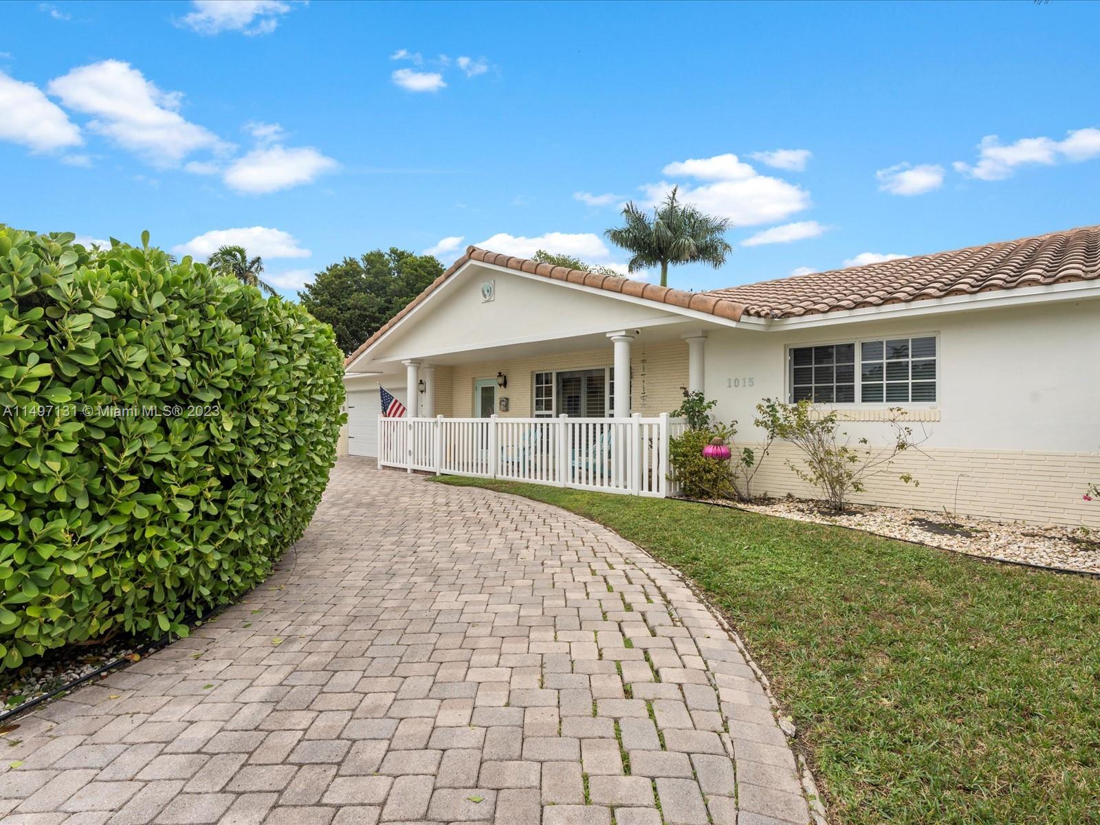 1015 S 13th Ave, Hollywood, Florida 33019, 4 Bedrooms Bedrooms, ,3 BathroomsBathrooms,Residential,For Sale,1015 S 13th Ave,A11497131