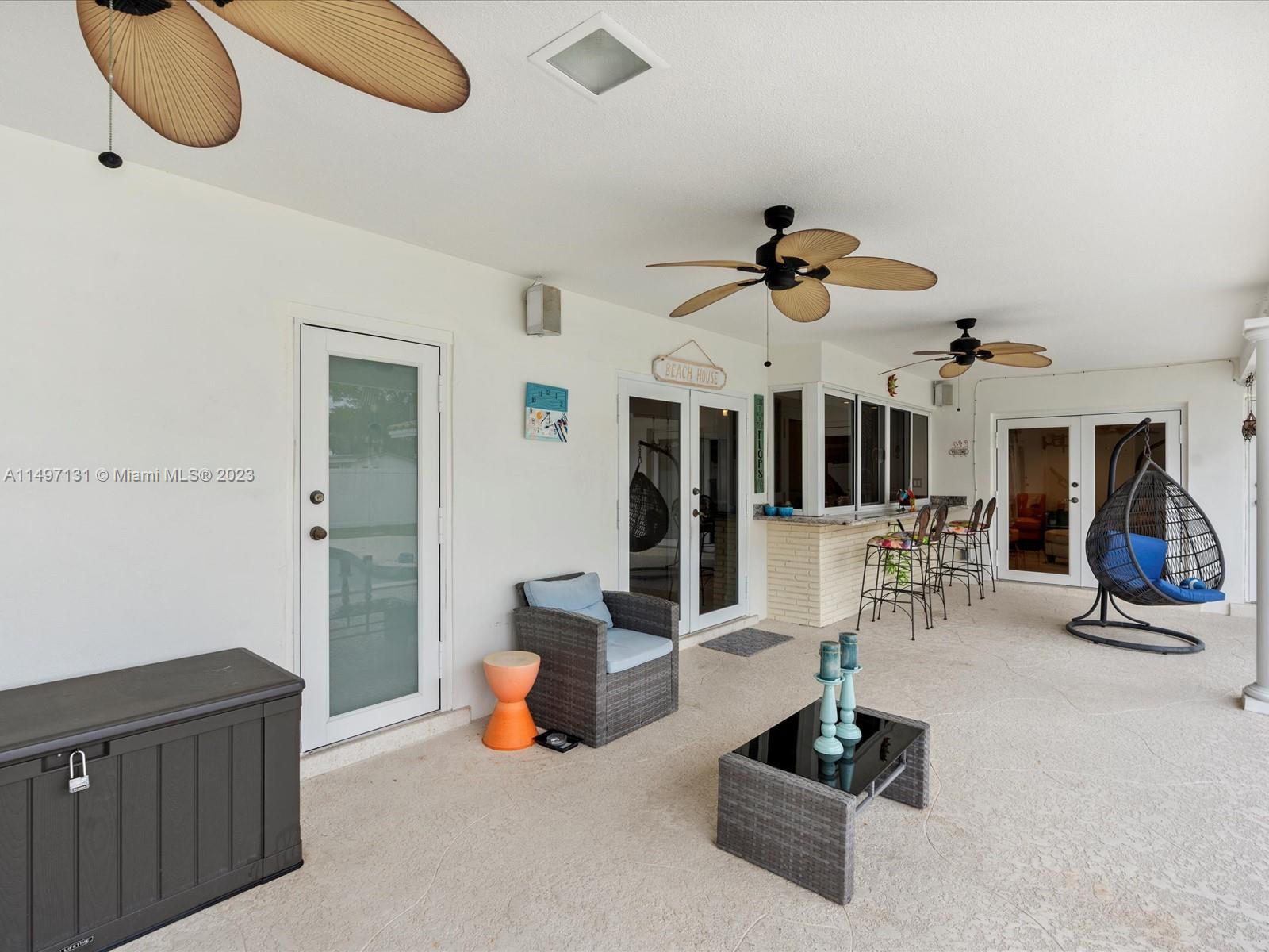 1015 S 13th Ave, Hollywood, Florida 33019, 4 Bedrooms Bedrooms, ,3 BathroomsBathrooms,Residential,For Sale,1015 S 13th Ave,A11497131