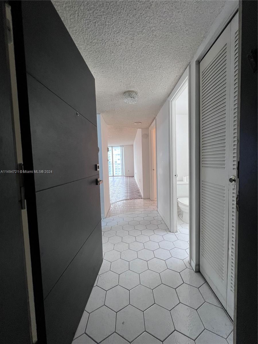 SPACIOUS AND COMFORTABLE TO BEGIN SELLERS CREDITS AVAIABLE CALL