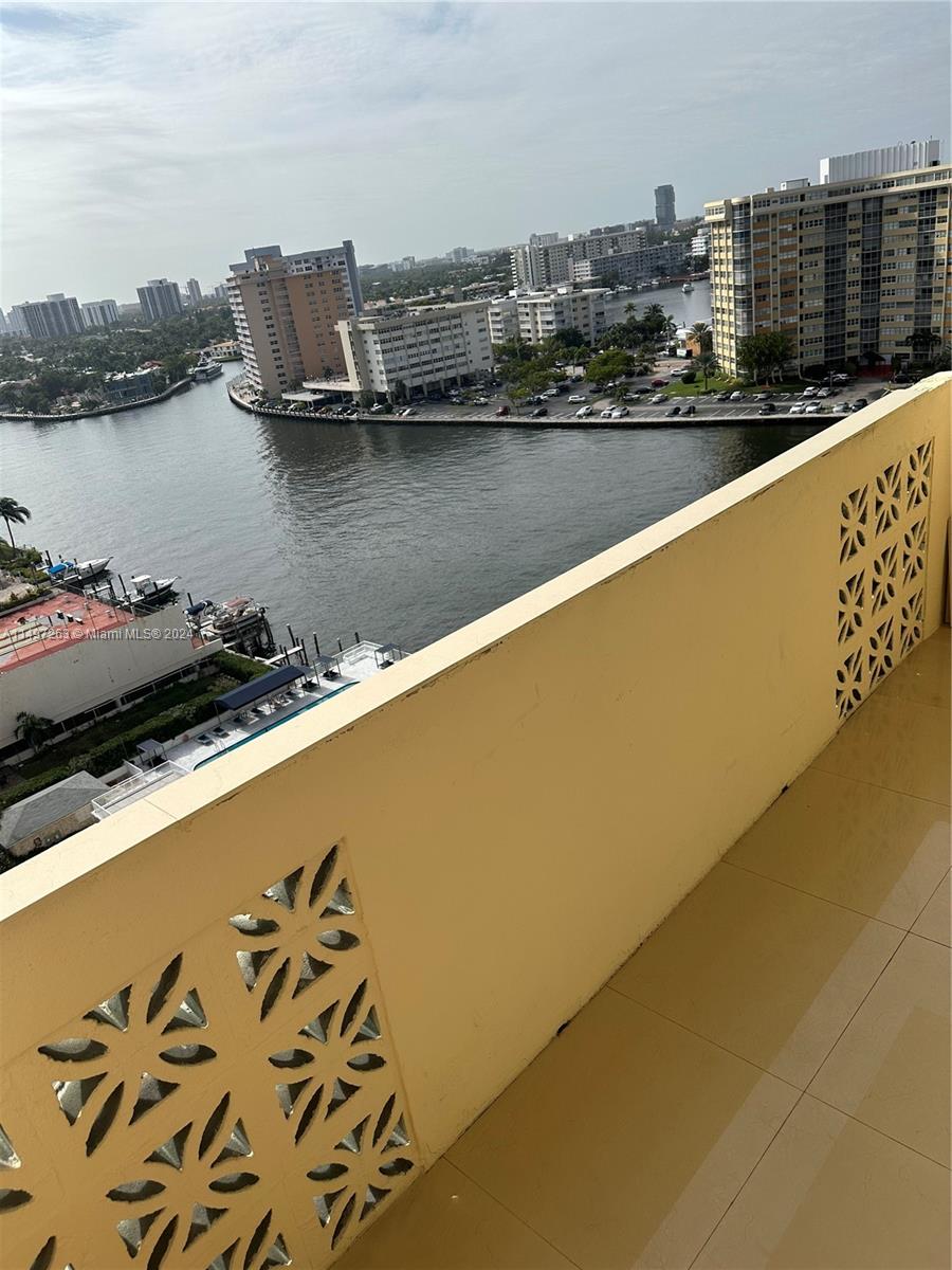 1833 S Ocean Dr #1508 For Sale A11497263, FL