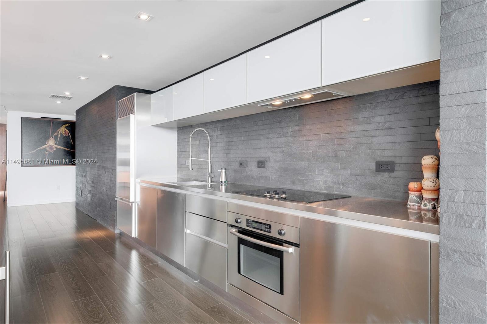 1040 Biscayne Blvd 2501, Miami, Florida 33132, 2 Bedrooms Bedrooms, ,2 BathroomsBathrooms,Residential,For Sale,1040 Biscayne Blvd 2501,A11495681