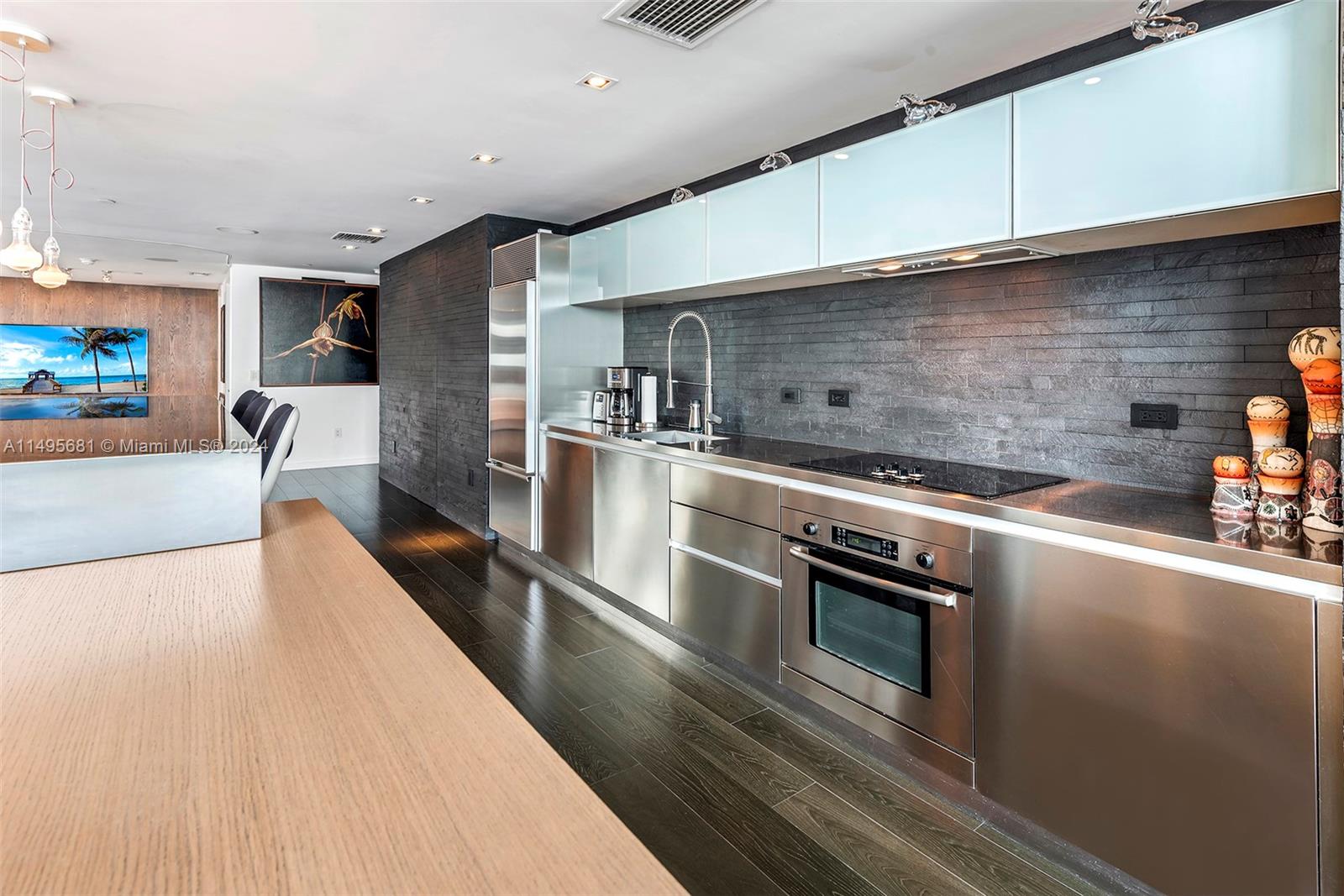 1040 Biscayne Blvd 2501, Miami, Florida 33132, 2 Bedrooms Bedrooms, ,2 BathroomsBathrooms,Residential,For Sale,1040 Biscayne Blvd 2501,A11495681