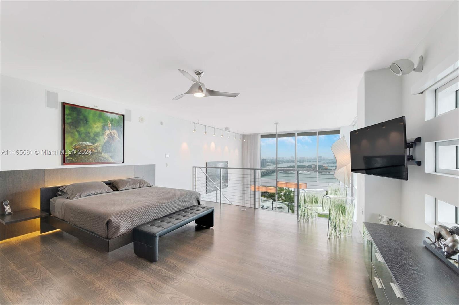 1040 Biscayne Blvd 2501, Miami, Florida 33132, 2 Bedrooms Bedrooms, ,2 BathroomsBathrooms,Residential,For Sale,1040 Biscayne Blvd 2501,A11495681