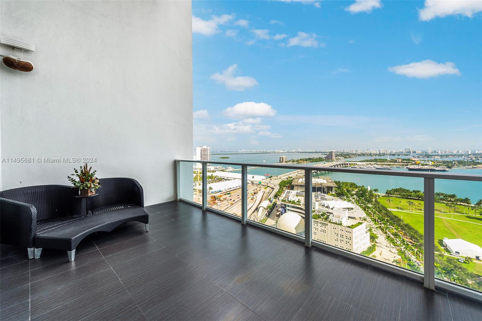 1040 Biscayne Blvd 2501, Miami, Florida 33132, 2 Bedrooms Bedrooms, ,2 BathroomsBathrooms,Residential,For Sale,1040 Biscayne Blvd 2501,A11495681