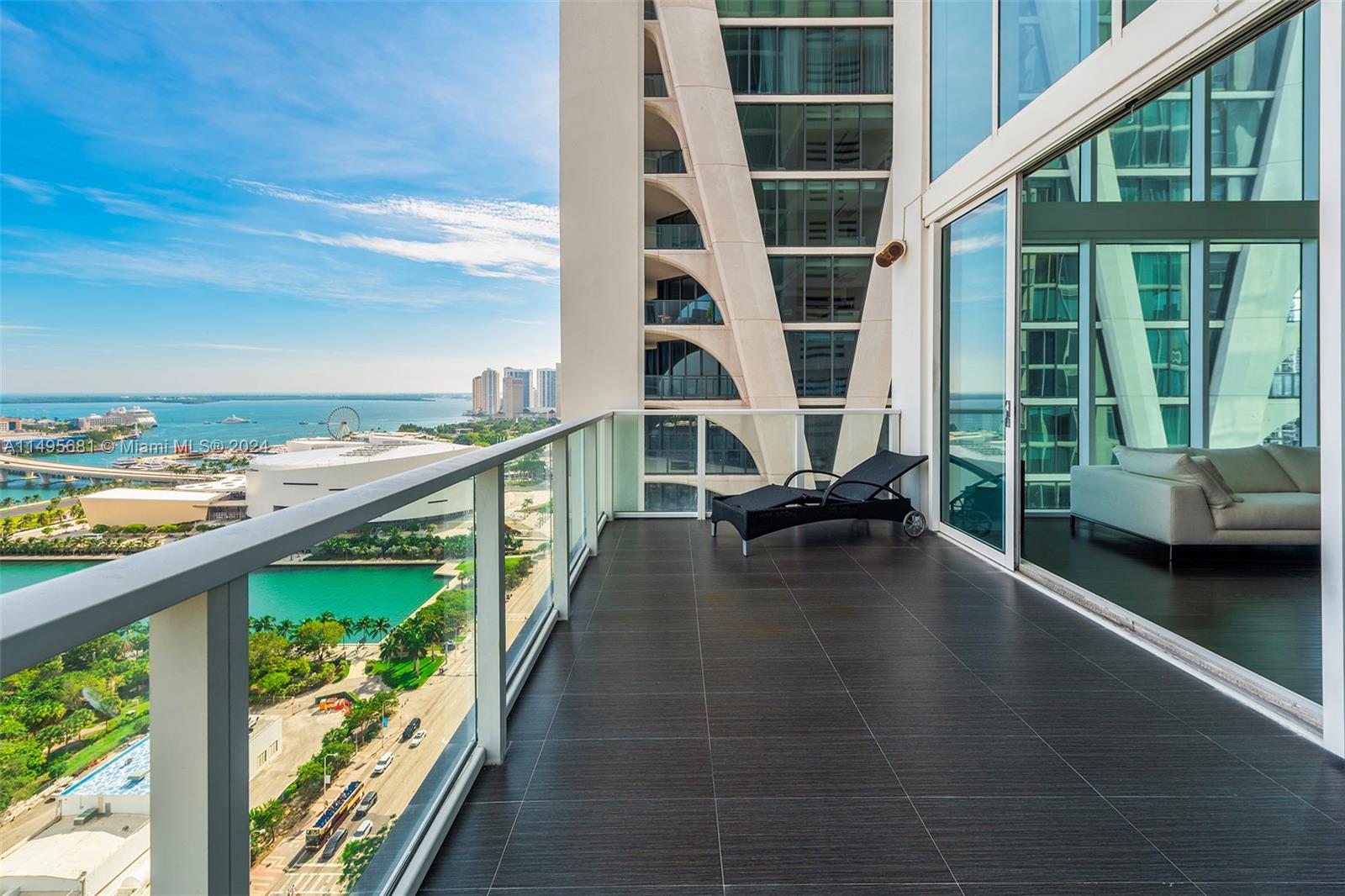 1040 Biscayne Blvd 2501, Miami, Florida 33132, 2 Bedrooms Bedrooms, ,2 BathroomsBathrooms,Residential,For Sale,1040 Biscayne Blvd 2501,A11495681