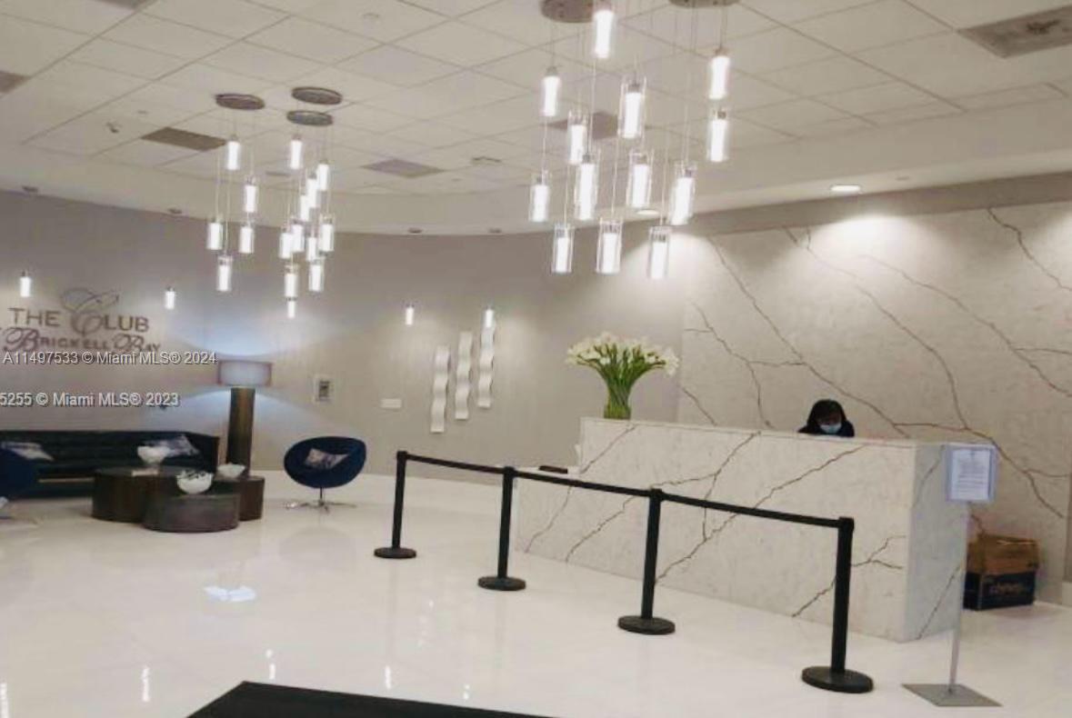 1200 Brickell Bay Dr 2514, Miami, Florida 33131, 1 Bedroom Bedrooms, ,1 BathroomBathrooms,Residential,For Sale,1200 Brickell Bay Dr 2514,A11497533