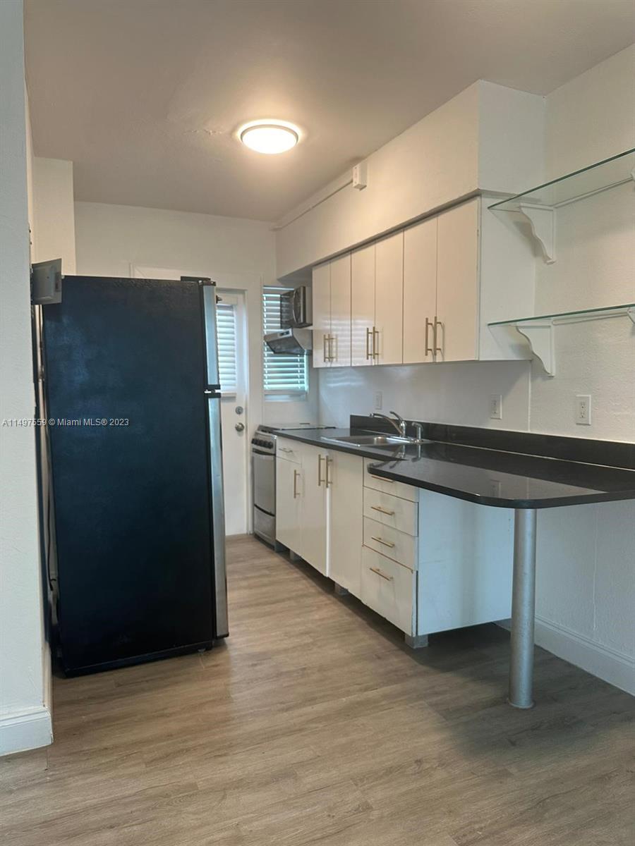 300 74th St 17, Miami Beach, Florida 33141, ,1 BathroomBathrooms,Residential,For Sale,300 74th St 17,A11497559