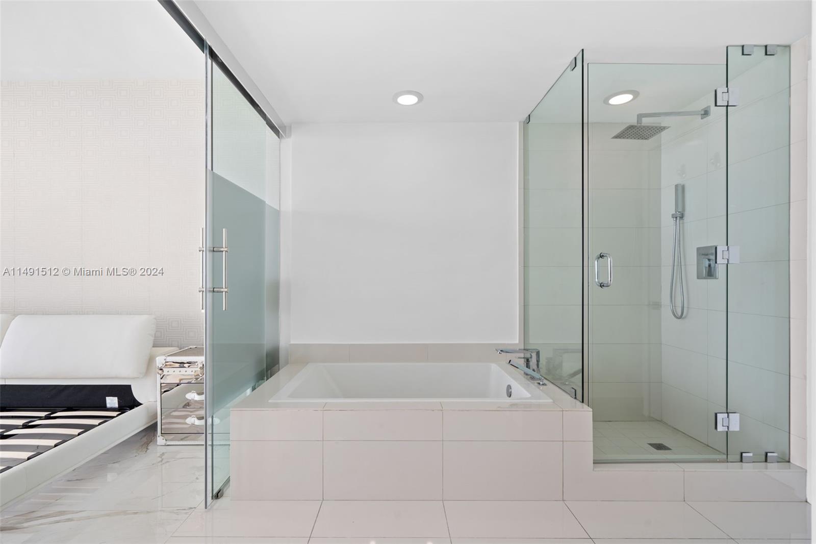 650 NE 32nd St 4404, Miami, Florida 33137, 2 Bedrooms Bedrooms, ,3 BathroomsBathrooms,Residential,For Sale,650 NE 32nd St 4404,A11491512