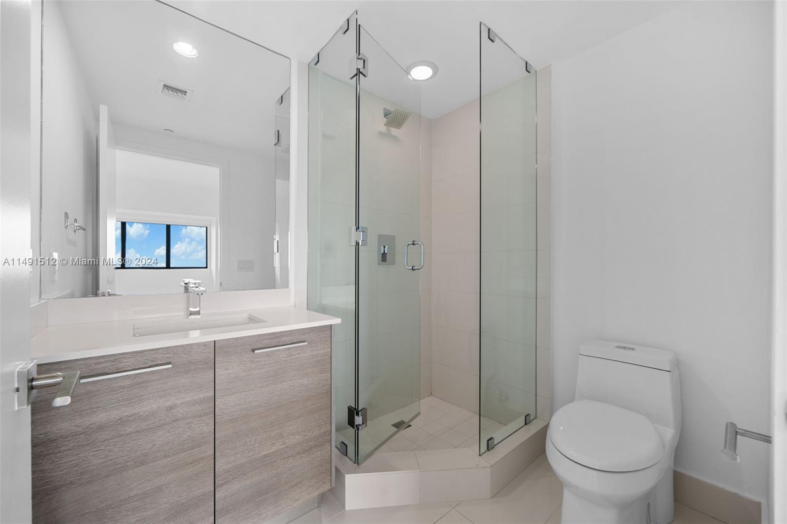 650 NE 32nd St 4404, Miami, Florida 33137, 2 Bedrooms Bedrooms, ,3 BathroomsBathrooms,Residential,For Sale,650 NE 32nd St 4404,A11491512