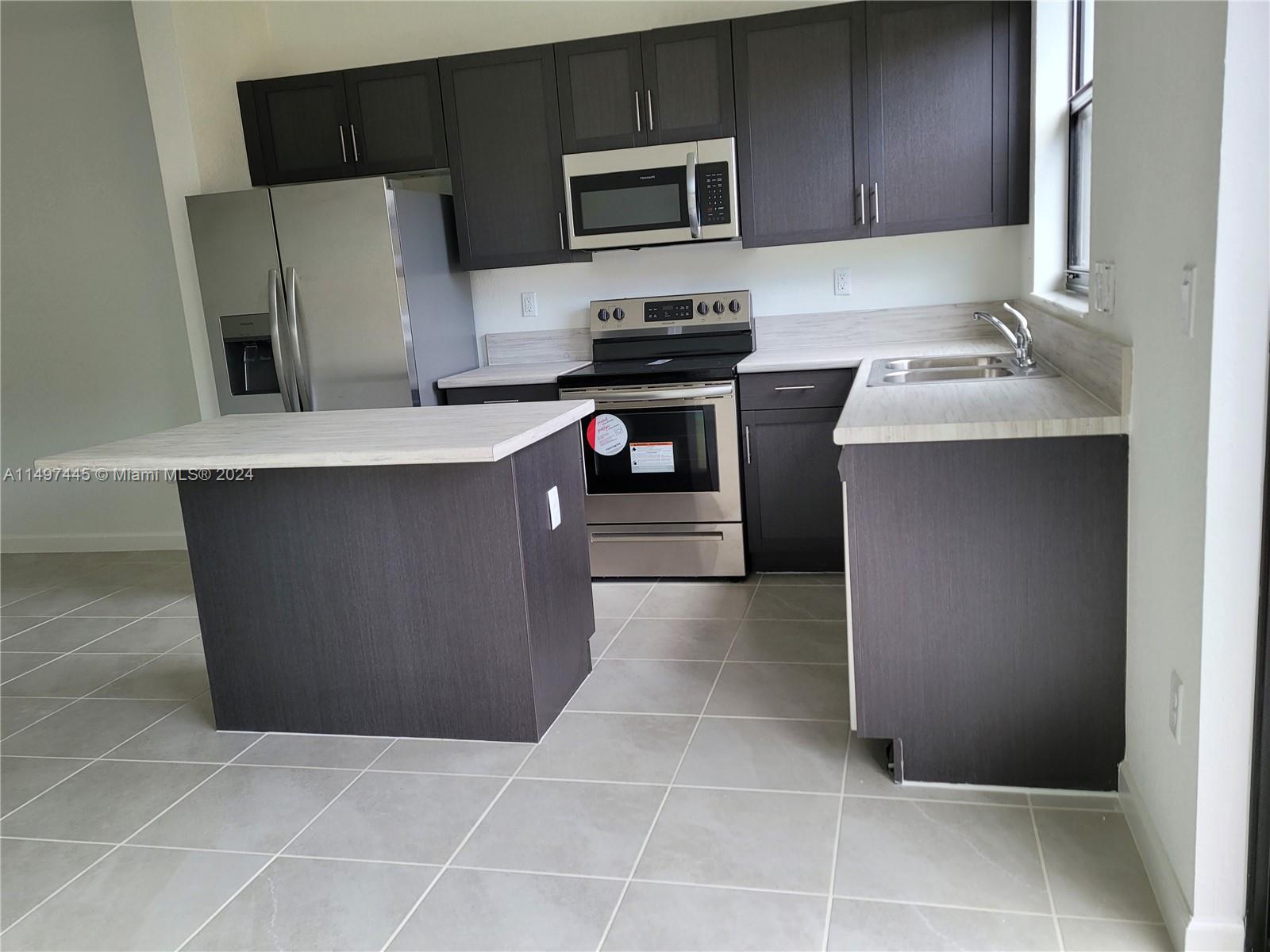 28705 SW 132nd Ct, Homestead, Florida 33033, 3 Bedrooms Bedrooms, ,3 BathroomsBathrooms,Residentiallease,For Rent,28705 SW 132nd Ct,A11497445