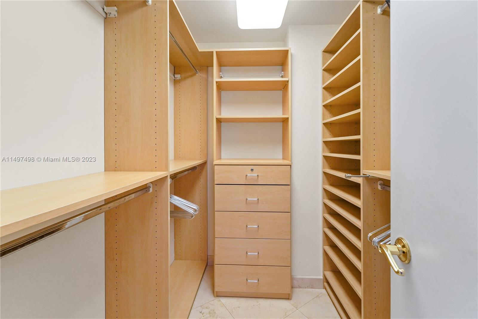 9601 Collins Ave 808, Bal Harbour, Florida 33154, 2 Bedrooms Bedrooms, ,2 BathroomsBathrooms,Residentiallease,For Rent,9601 Collins Ave 808,A11497498