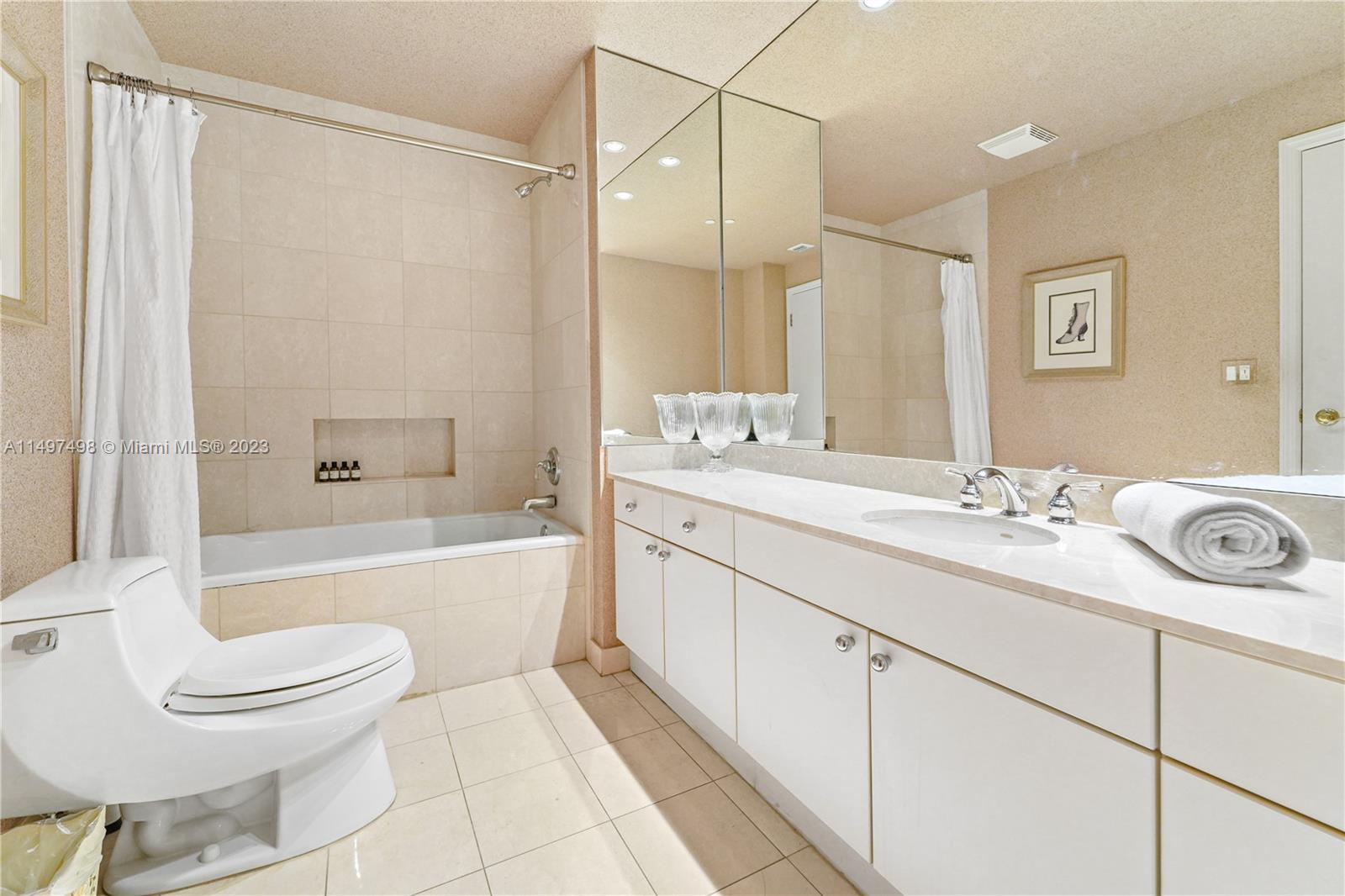 9601 Collins Ave 808, Bal Harbour, Florida 33154, 2 Bedrooms Bedrooms, ,2 BathroomsBathrooms,Residentiallease,For Rent,9601 Collins Ave 808,A11497498