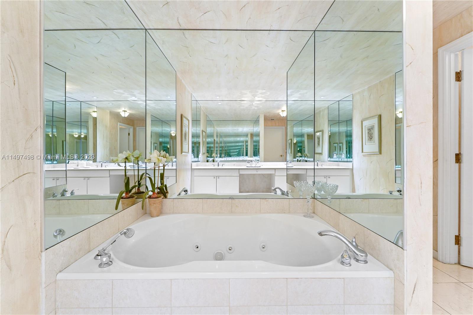 9601 Collins Ave 808, Bal Harbour, Florida 33154, 2 Bedrooms Bedrooms, ,2 BathroomsBathrooms,Residentiallease,For Rent,9601 Collins Ave 808,A11497498