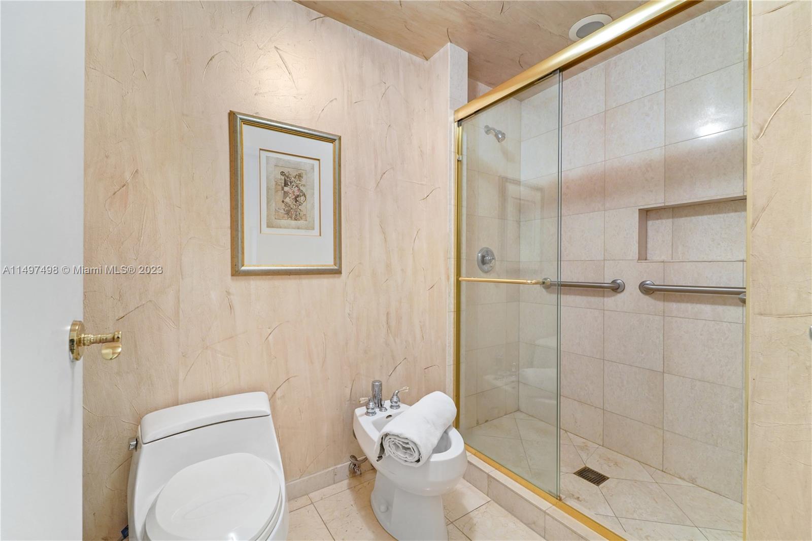 9601 Collins Ave 808, Bal Harbour, Florida 33154, 2 Bedrooms Bedrooms, ,2 BathroomsBathrooms,Residentiallease,For Rent,9601 Collins Ave 808,A11497498