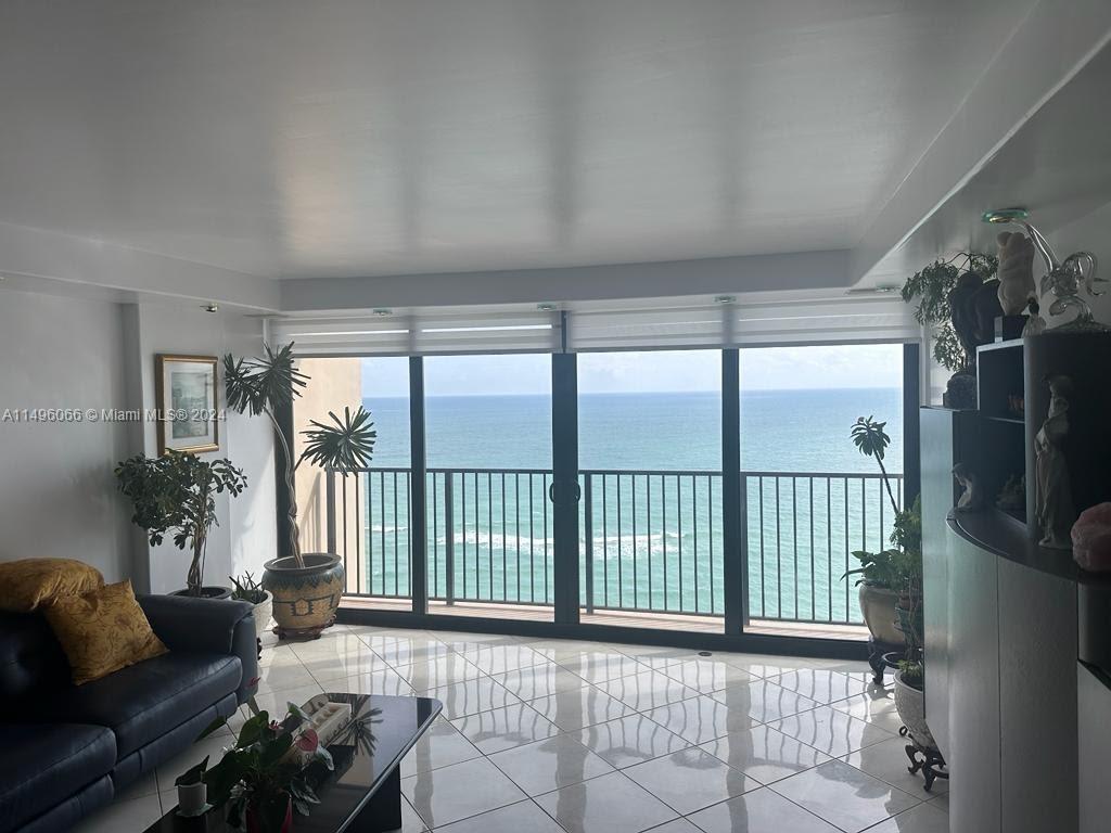 2101 S Ocean Dr 2201, Hollywood, Florida 33019, 2 Bedrooms Bedrooms, ,2 BathroomsBathrooms,Residential,For Sale,2101 S Ocean Dr 2201,A11496066