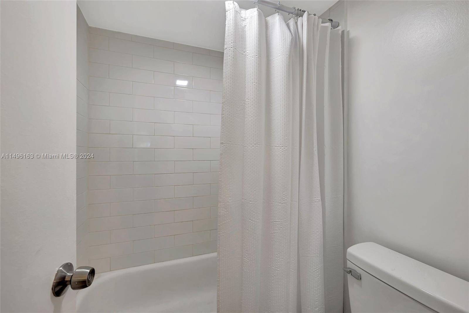 Tamarac, Florida 33321, 1 Bedroom Bedrooms, ,1 BathroomBathrooms,Residential,For Sale,A11496163