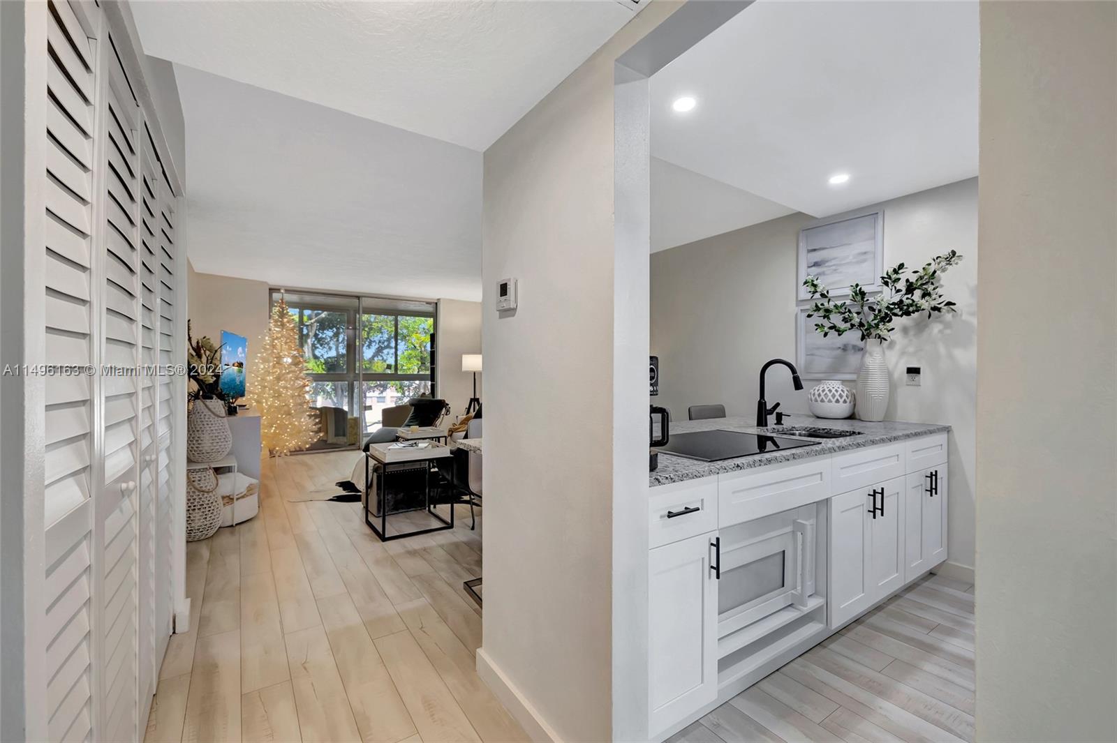 Tamarac, Florida 33321, 1 Bedroom Bedrooms, ,1 BathroomBathrooms,Residential,For Sale,A11496163