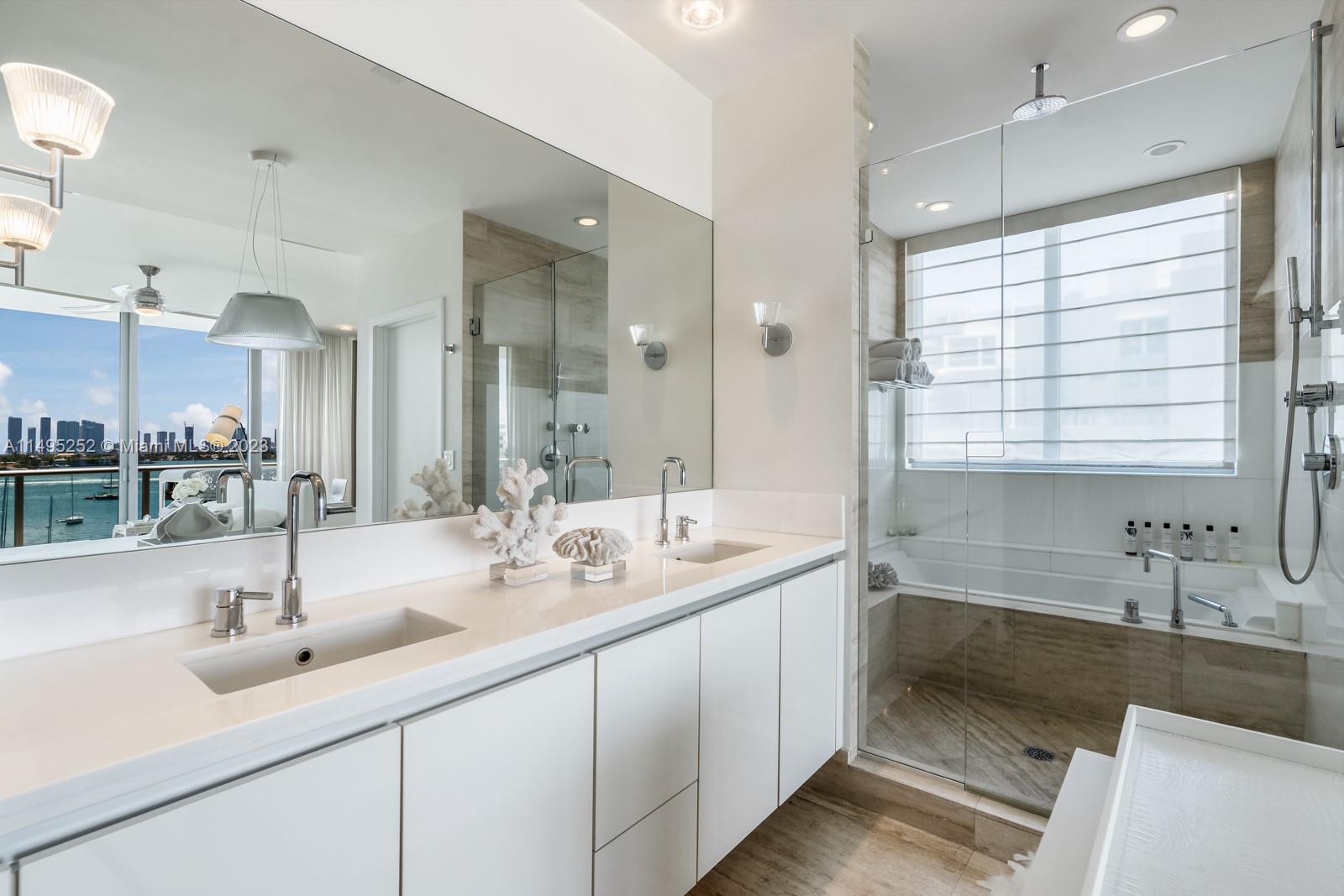 1470 16th St PH-1, Miami Beach, Florida 33139, 3 Bedrooms Bedrooms, ,2 BathroomsBathrooms,Residential,For Sale,1470 16th St PH-1,A11495252