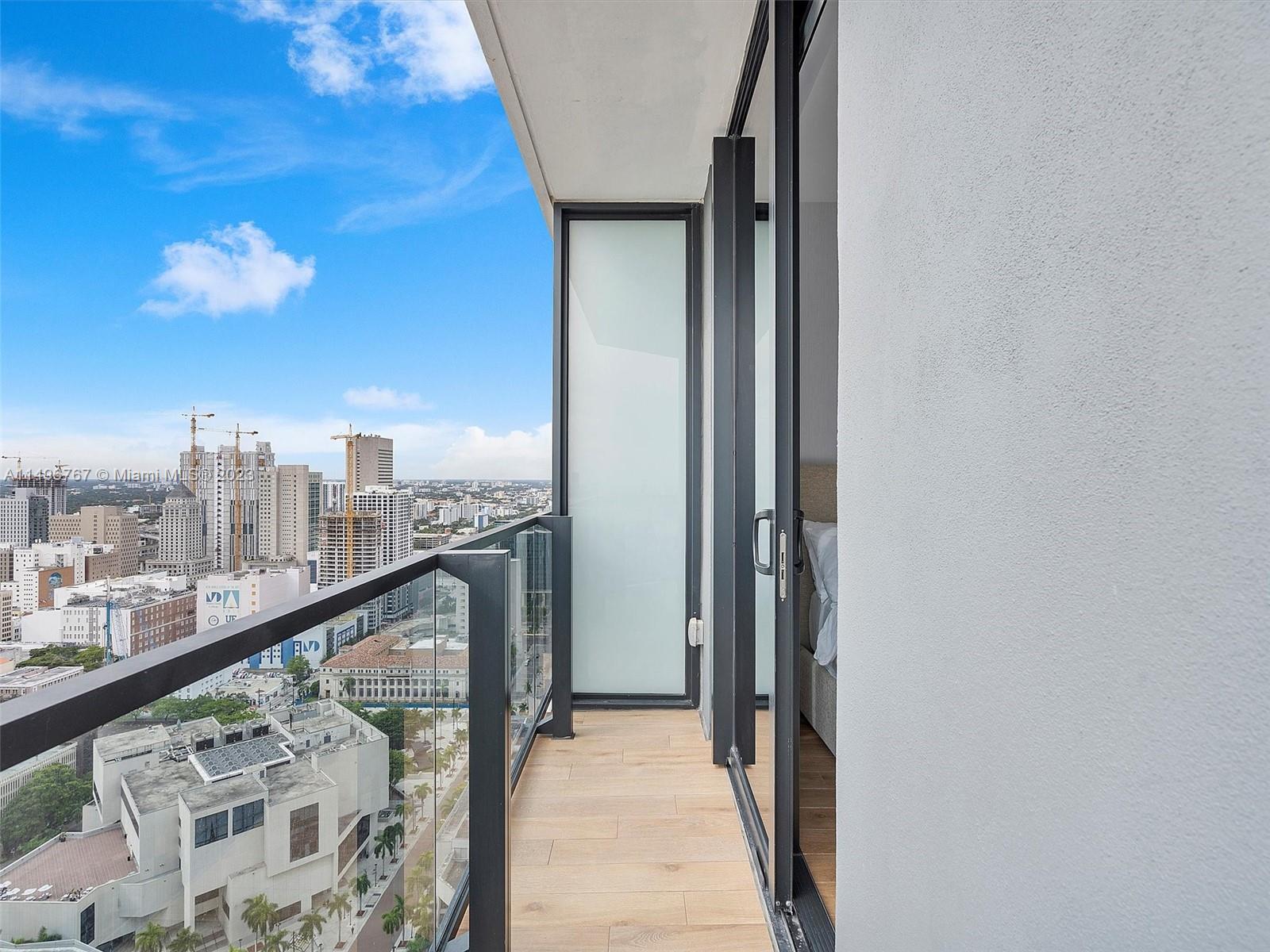 398 NE 5th St 2915, Miami, Florida 33132, 1 Bedroom Bedrooms, ,1 BathroomBathrooms,Residential,For Sale,398 NE 5th St 2915,A11496767