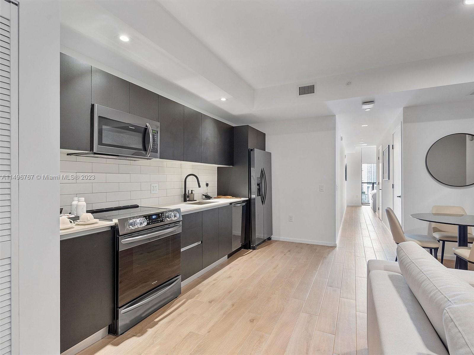 398 NE 5th St 2915, Miami, Florida 33132, 1 Bedroom Bedrooms, ,1 BathroomBathrooms,Residential,For Sale,398 NE 5th St 2915,A11496767