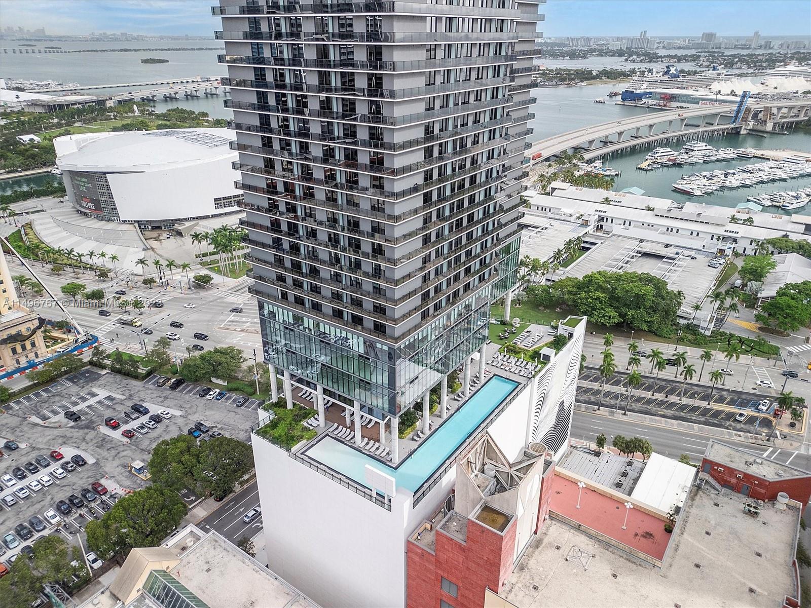 398 NE 5th St 2915, Miami, Florida 33132, 1 Bedroom Bedrooms, ,1 BathroomBathrooms,Residential,For Sale,398 NE 5th St 2915,A11496767