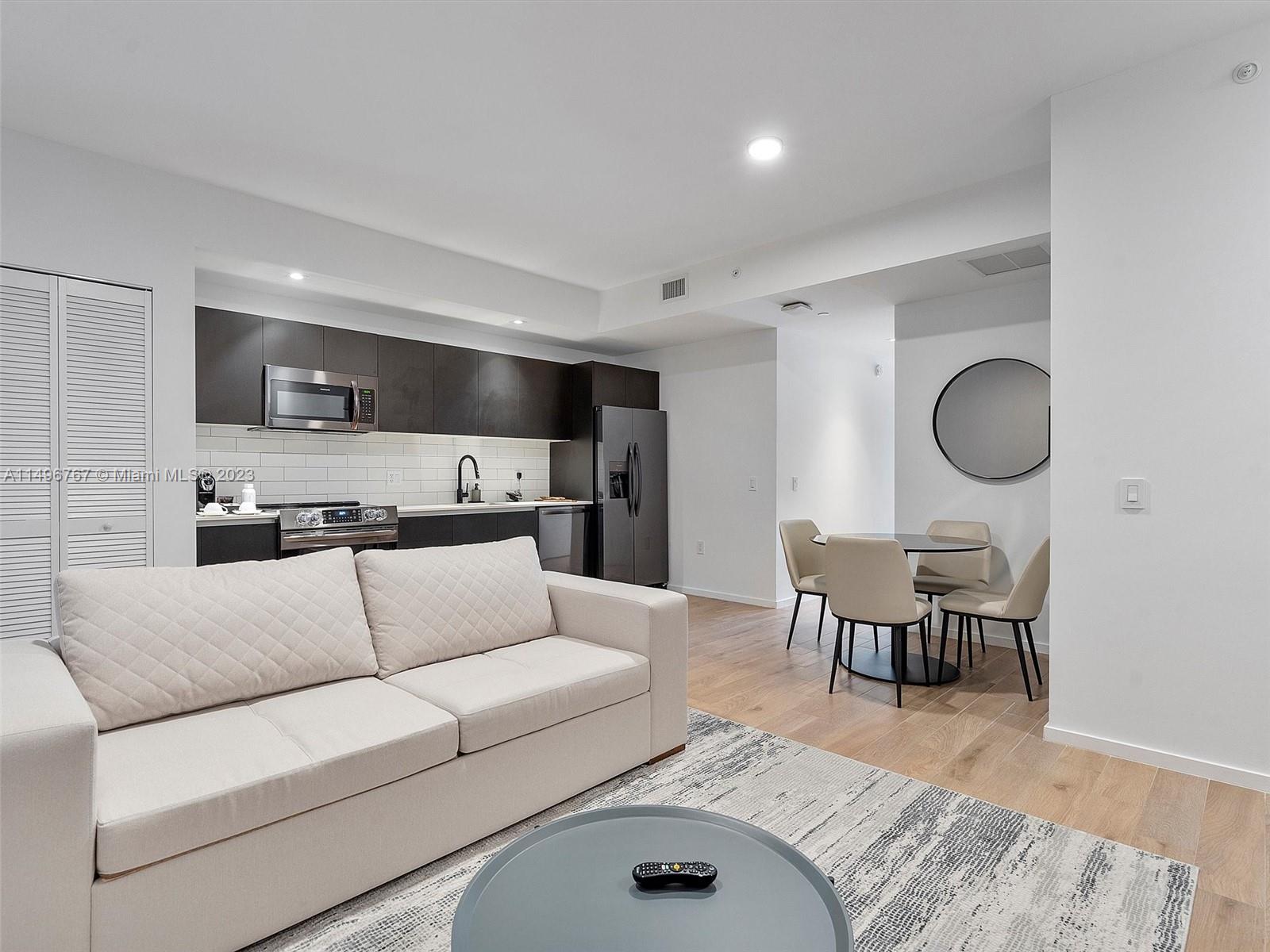 398 NE 5th St 2915, Miami, Florida 33132, 1 Bedroom Bedrooms, ,1 BathroomBathrooms,Residential,For Sale,398 NE 5th St 2915,A11496767